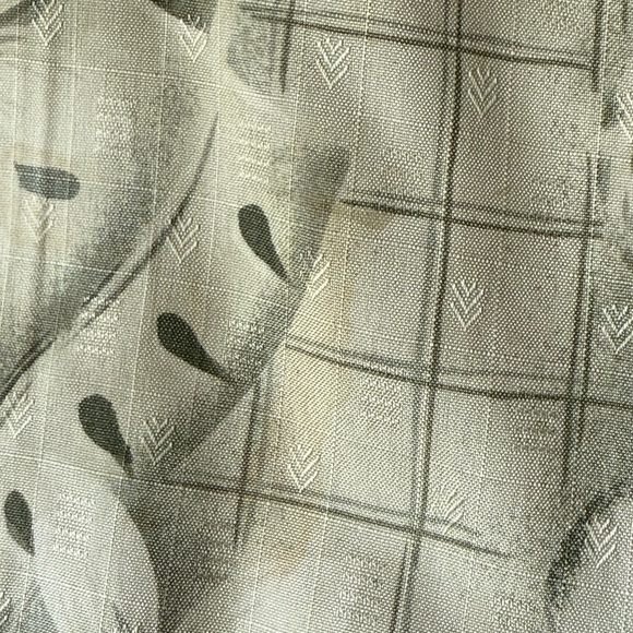 Tommy Bahama Size M 100% Silk Men’s Hawaiian Shirt casual Button Up Coconuts - Picture 5 of 5